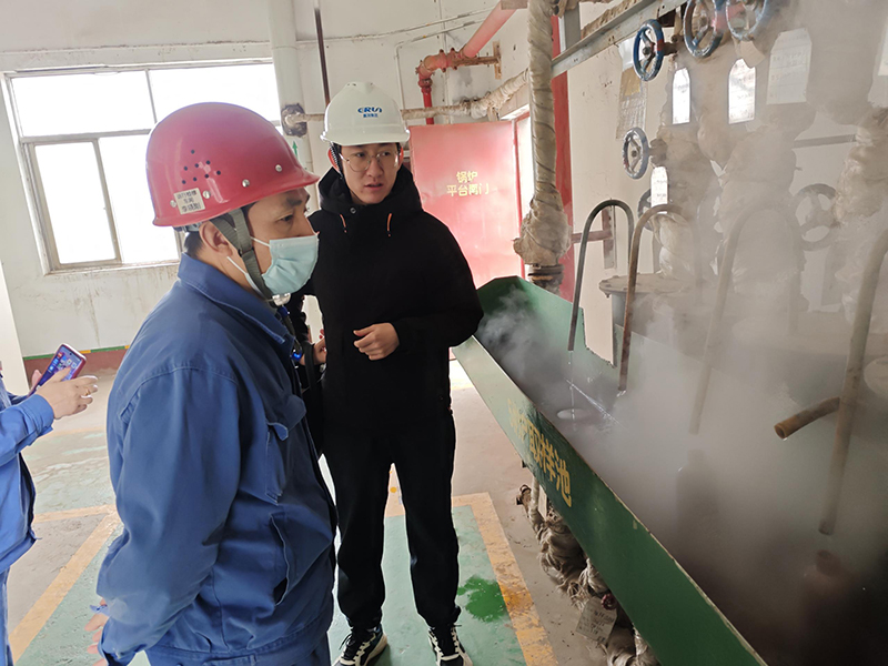 電(dian)廠(chang)鍋鑪(lu)水(shui)汽取(qu)樣(yang)池(chi)現場(chang) 電廠(chang)鍋(guo)鑪水汽(qi)取樣池現(xian)場